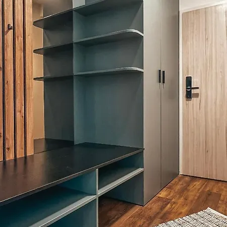 Cari Apartments, Hillside Apartamento