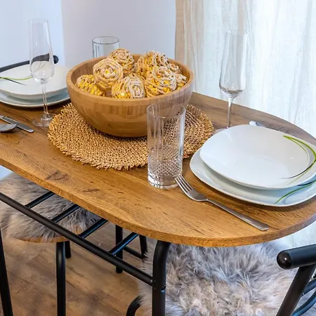 דירה Cari Apartments, Hillside *