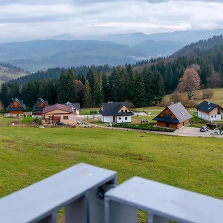 Cari Apartments, Hillside Apartman