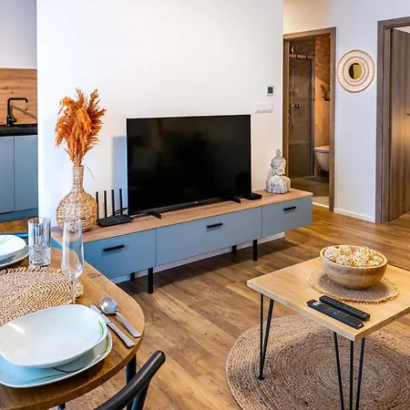 Cari Apartments, Hillside *