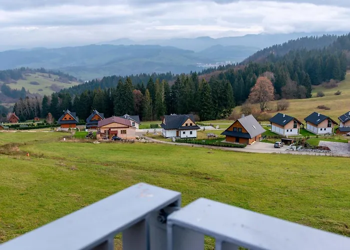 Cari Apartments, Hillside Apartman