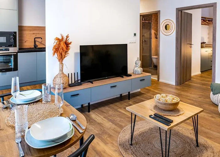 Cari Apartments, Hillside *